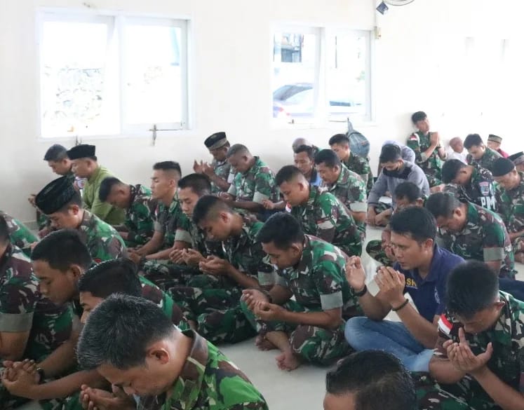 Sambut Tahun Baru 2023, Prajurit Lanud RHF Gelar Doa Bersama