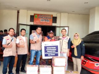 Peduli Sesama, PT Timah Tbk Kirim Paket Sembako dan Perlengkapan Balita ke Korban Longsor di Natuna