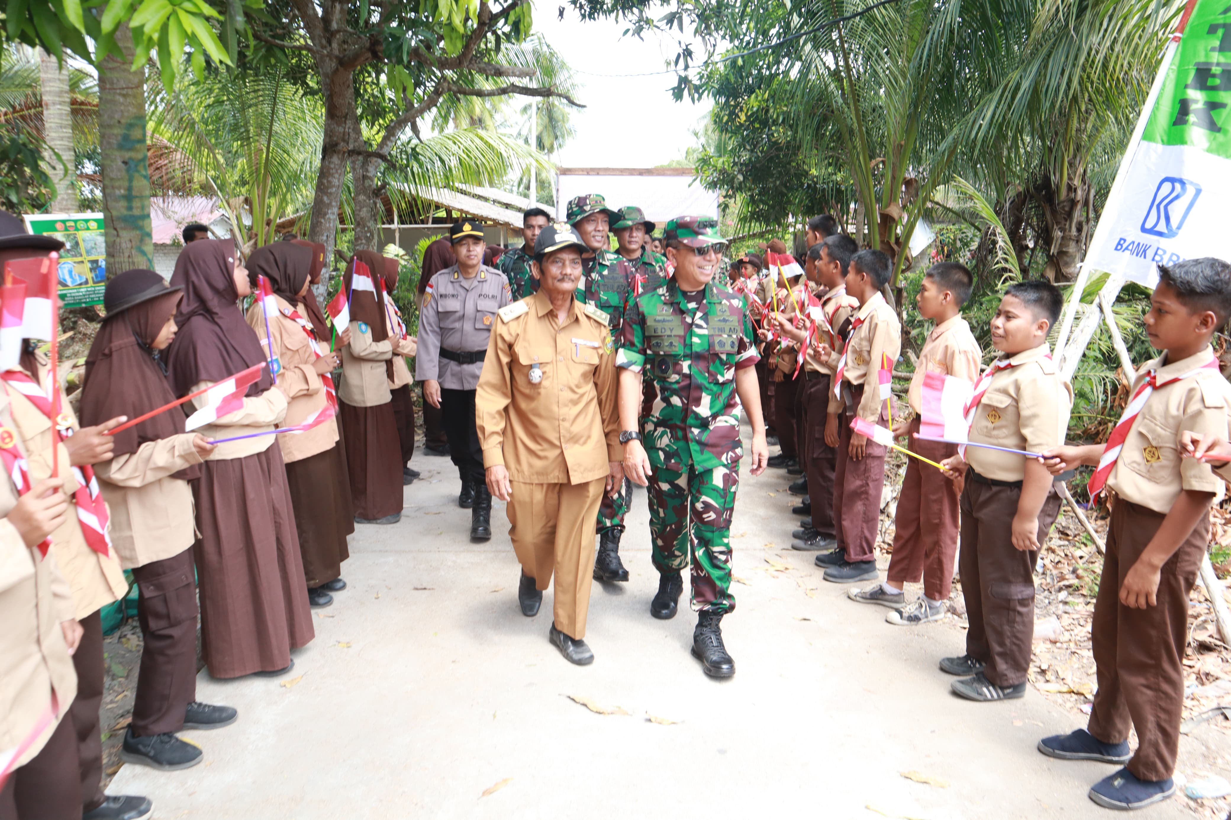 Mayjen TNI Edy Sutrisno cek Pengerjaan TMMD ke-121 di Desa Sanglar