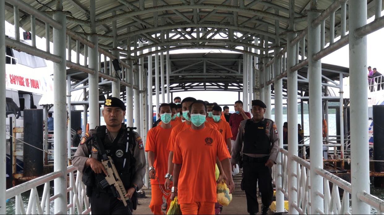 Rutan Karimun melakukan pemindahan terhadap 20 orang narapidana ke Lapas Kelas IIA Batam, Selasa (15/10/2024).