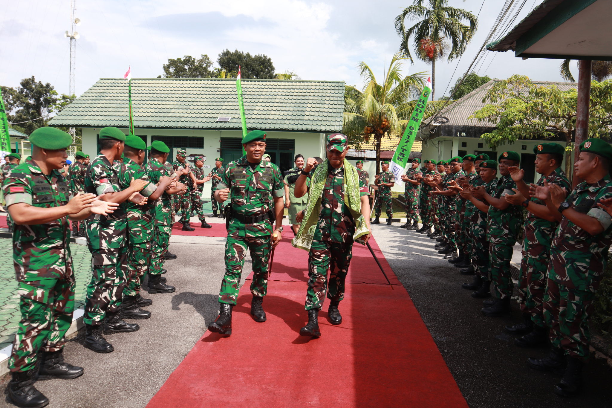 Kodim 0317/TBK menerima kunjungan kerja Komandan Korem (Danrem) 033/WP, Brigjen TNI Bambang Herqutanto, M.Han.