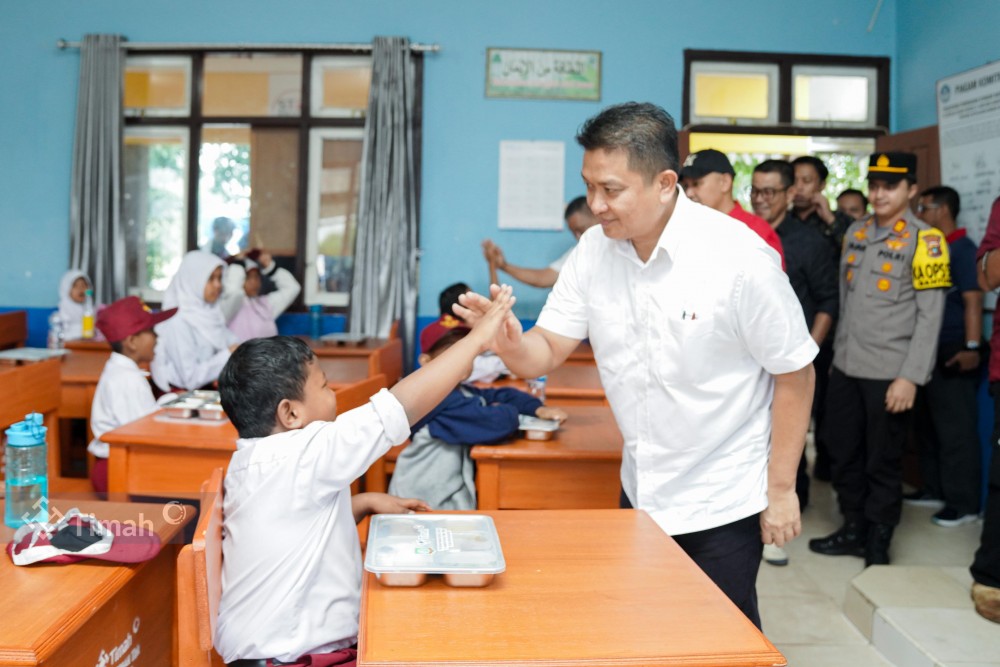 PT Timah bersama Pemerintah Daerah Kabupaten Belitung Timur menggelar kegiatan Dukungan Program Makan Bergizi dan Penyuluhan Gizi.