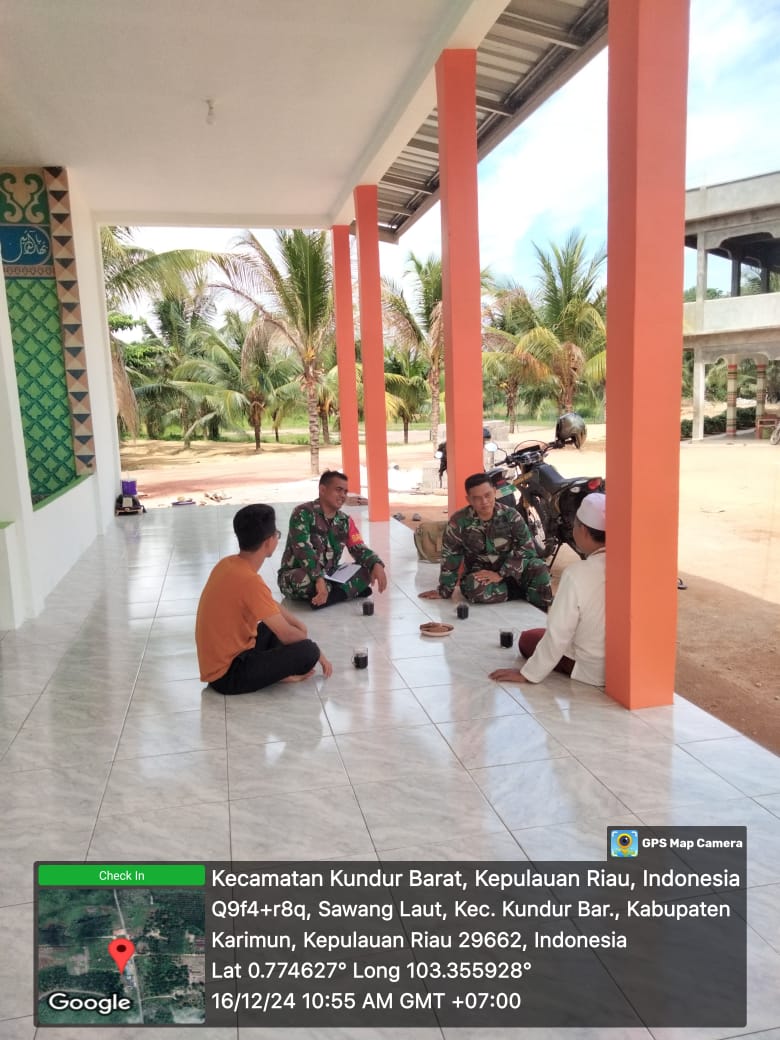 Babinsa Desa Gemuruh, Serda K. Sembiring silaturahmi dengan pengurus Pondok Wakaf Mata Hati yang dipimpin oleh Abnan Syukron.