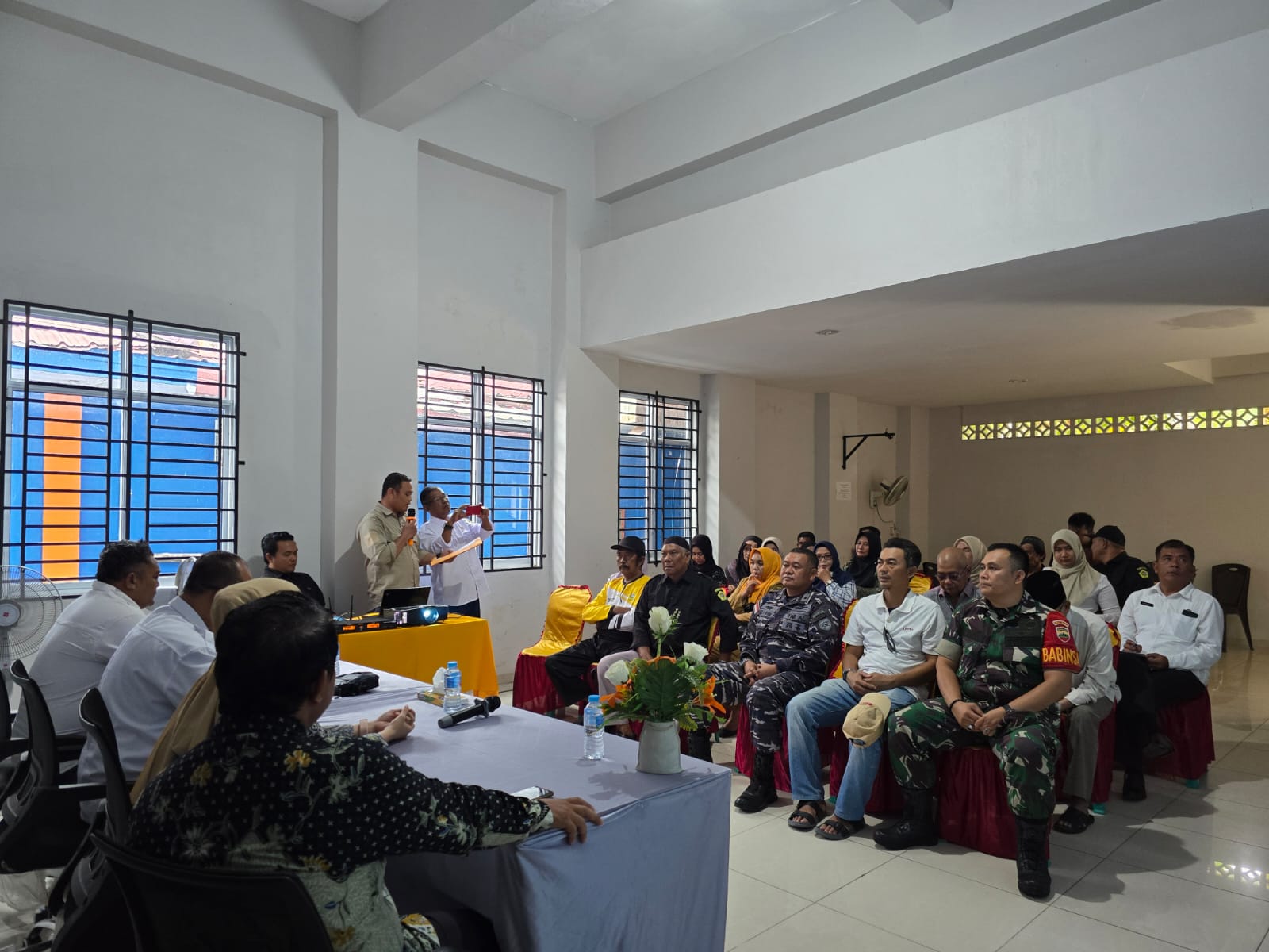 Babinsa Tanjung Balai Kota, Sertu Misman menghadiri kegiatan Musyawarah Perencanaan Pembangunan (Musrenbang) Tahun 2025.