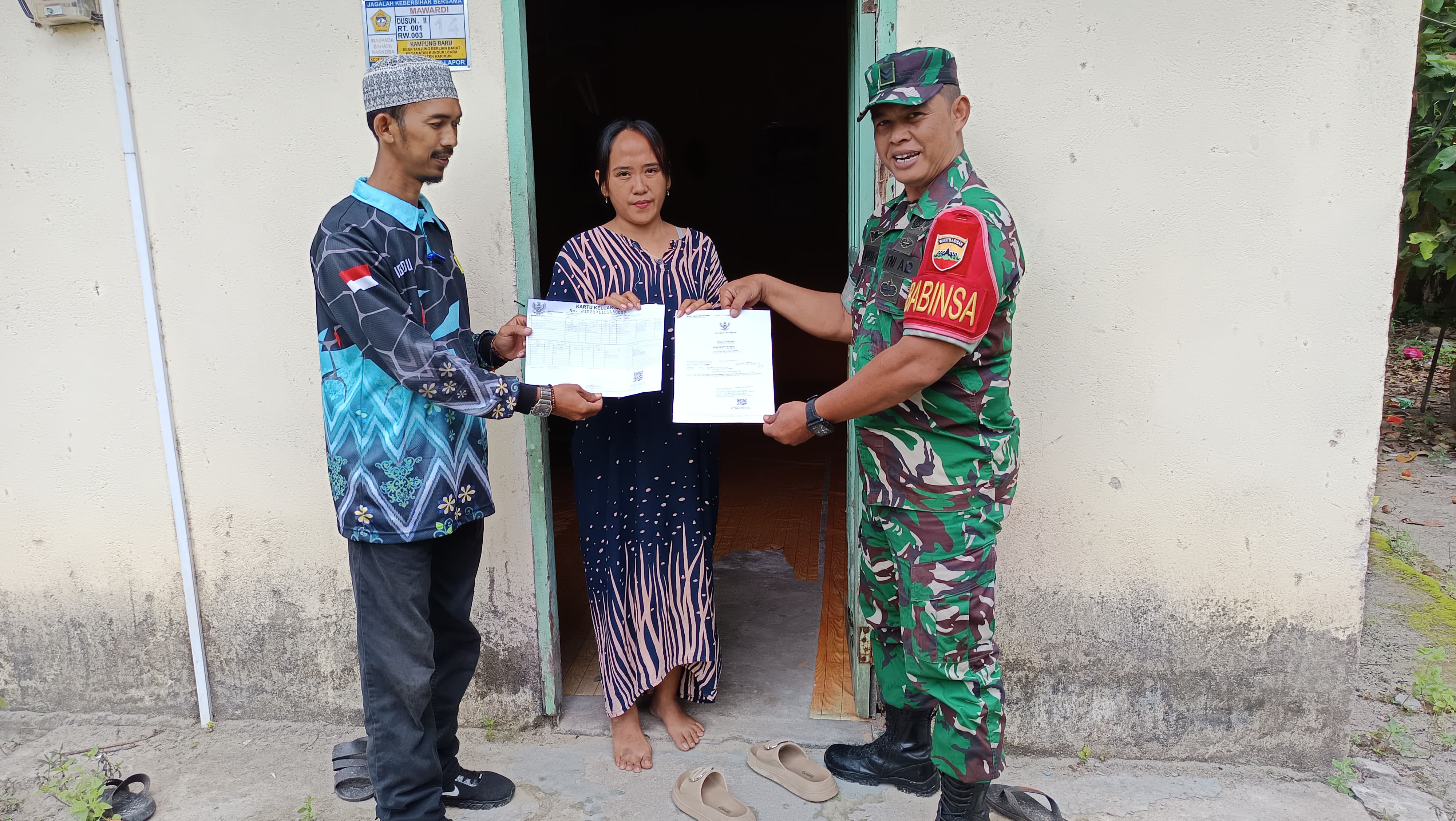 Kepedulian terhadap warga binaan kembali ditunjukkan oleh Babinsa Desa Tanjung Berlian Barat, Kecamatan Kundur Utara, Sertu Yadi Mulyadi.