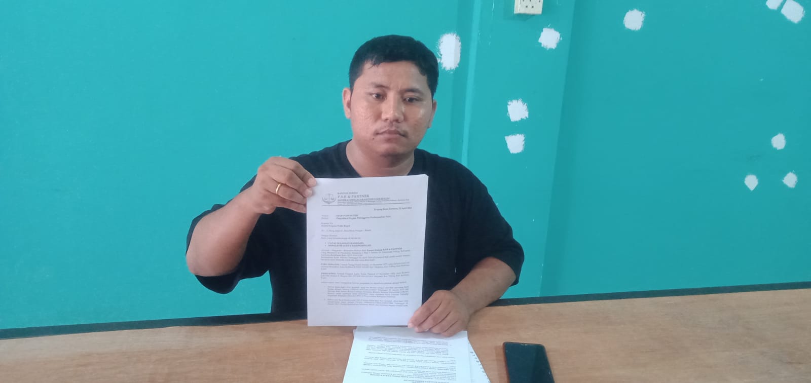 Kuasa hukum Fery Erisandi Damanik dan Heriyanto, Ronald Reagen Barimbing.