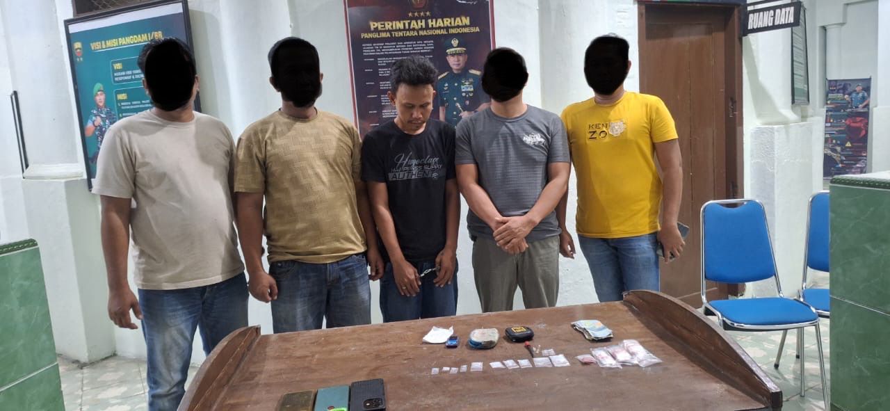 Tim Intelrem 022/PT mengamankan pria berinisial YN (27), diduga sebagai pengedar narkotika jenis sabu-sabu.