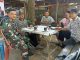 Babinsa Koramil 03/Kundur Laksanakan Komsos Bersama Pemuda Bahas Persiapan HUT RI ke-80