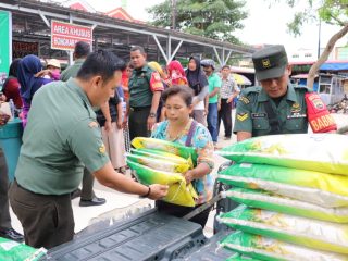Kodim 0317/TBK Gelar Gerakan Pangan Murah di Pasar Puan Maimun