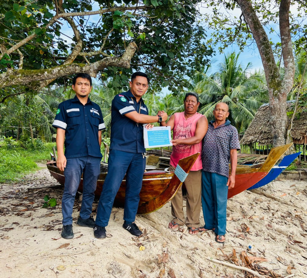 PT Timah Serahkan Bantuan untuk Kelompok Samudera Pesisir di Kundur.