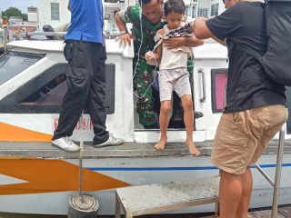 Babinsa Bantu Warga Sakit, Wujud Nyata Kepedulian TNI di Tengah Masyarakat