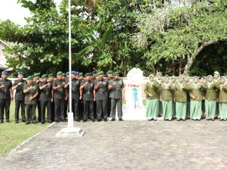 Kasdim 0317/TBK Pimpin Ziarah Rombongan Peringatan HUT ke-20 Korem 033/WP