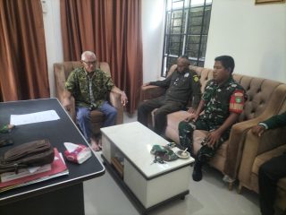 Sertu Guslim Laksanakan Anjang Sana ke Kantor Kepala Desa Pauh