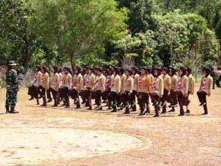 Kasdim 0317/TBK Resmi Menutup KKRI Gelombang IV TA 2026 di Lapangan Kipan B Yonif 136/TS