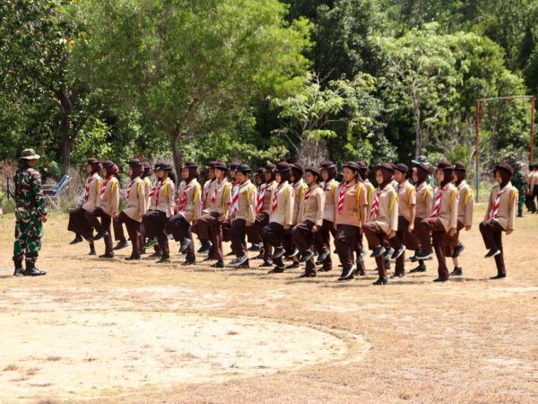 Kasdim 0317/TBK Resmi Menutup KKRI Gelombang IV TA 2026 di Lapangan Kipan B Yonif 136/TS