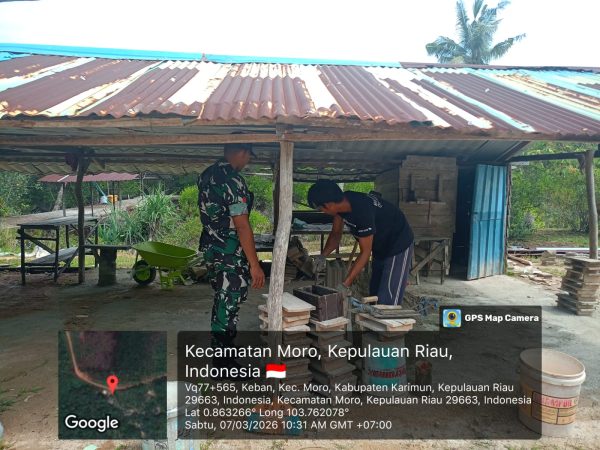 PRAKA IRVAN JALIN SILATURAHMI DENGAN PENCETAK BATU BATA