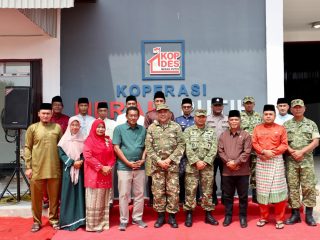 KDKMP DARUSSALAM DIRESMIKAN, WAPANG TNI TEKANKAN PERAN STRATEGIS KOPERASI DESA