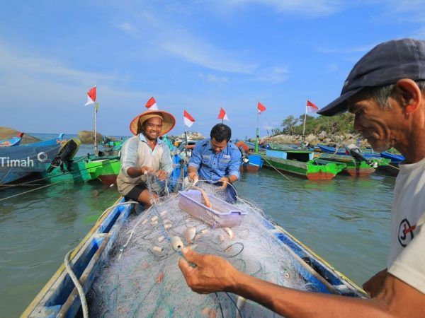 Tumbuh Bersama Nelayan, PT TIMAH Perkuat Kesejahteraan Pesisir Lewat Program Pemberdayaan Hingga Perlindungan Sosial