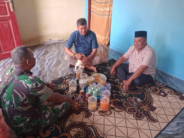 Babinsa Baran Timur Perkuat Hubungan Warga Lewat Silaturahmi Humanis