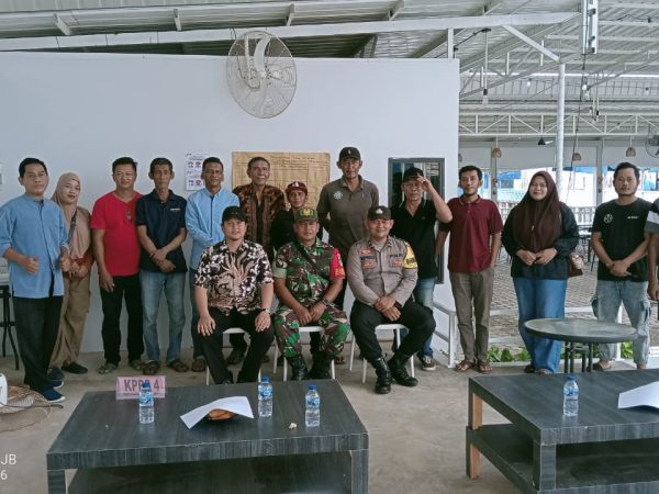 Babinsa Monitoring Pemilihan RW, Warga Baran Timur Tetap Kondusif