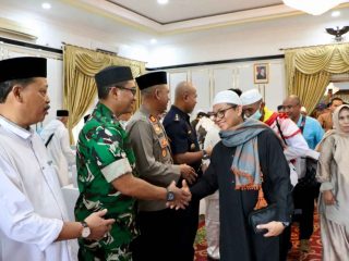 Kasdim 0317/TBK Sambut 120 Jamaah Haji Karimun Pulang Lengkap