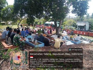 Babinsa Tebing Hadiri Pemakaman Warga, Perkuat Kedekatan dengan Masyarakat