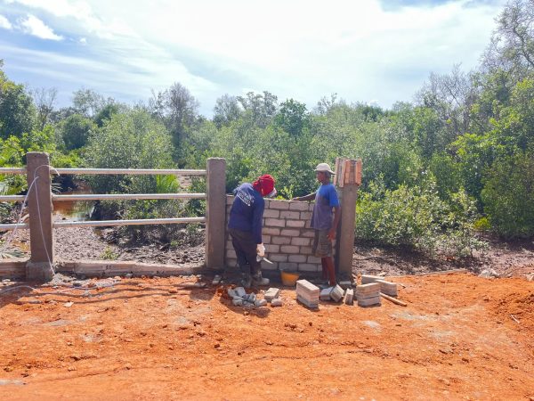 Pembangunan Jembatan Sungai Mata II Masuki Tahap Dinding Pengaman
