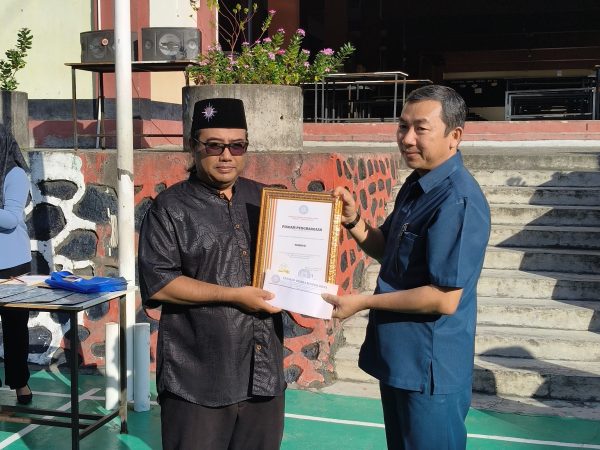 KANG NARNO, S.Kom TERIMA PENGHARGAAN PADA MALAM SANIPATTA WAISAK 2570 BE/2026