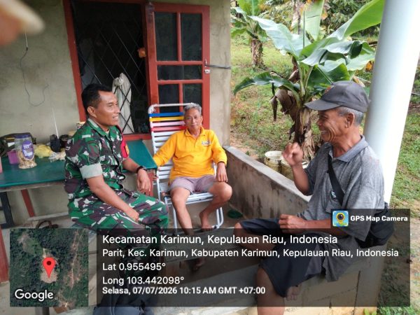 Babinsa Parit Perkuat Silaturahmi, Dorong Lansia Tetap Sehat