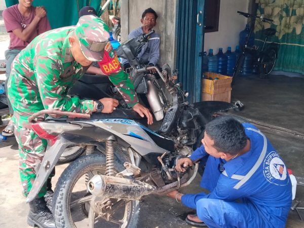 Babinsa Telaga Tujuh Tekankan Keselamatan Bengkel dan Kepuasan Pelanggan