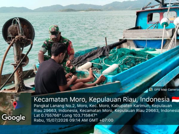 Babinsa Sugie Ingatkan Nelayan Utamakan Keselamatan Melaut