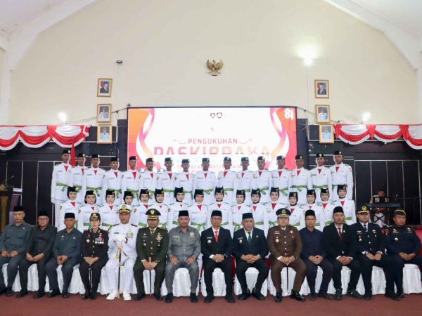 Paskibraka Karimun Dikukuhkan, Dandim Tekankan Kekompakan dan Tanggung Jawab