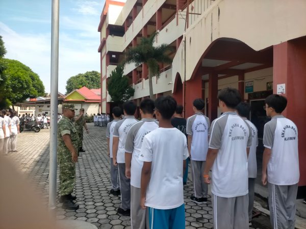 Babinsa Baran Timur Gembleng Pelajar Maha Bodhi Lewat PBB