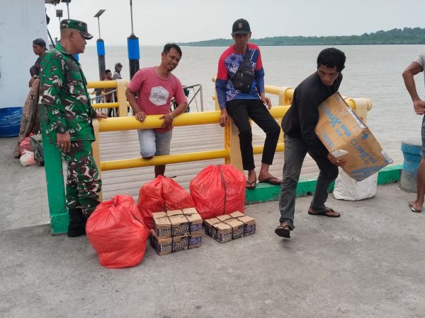 Pelda Erdianto Ingatkan Buruh Pelabuhan Telaga Tujuh Jaga Barang Bongkaran