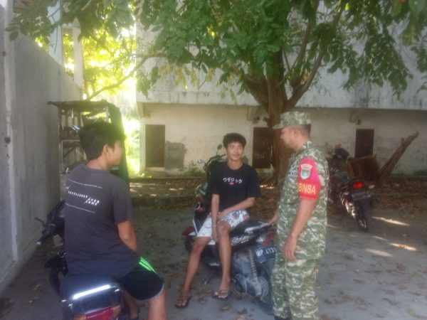 Babinsa Lubuk Semut Dorong Pemuda Aktif dalam Kegiatan Positif